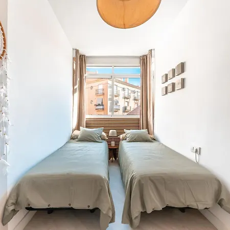 Perfect In Centre - Tcm Malaga